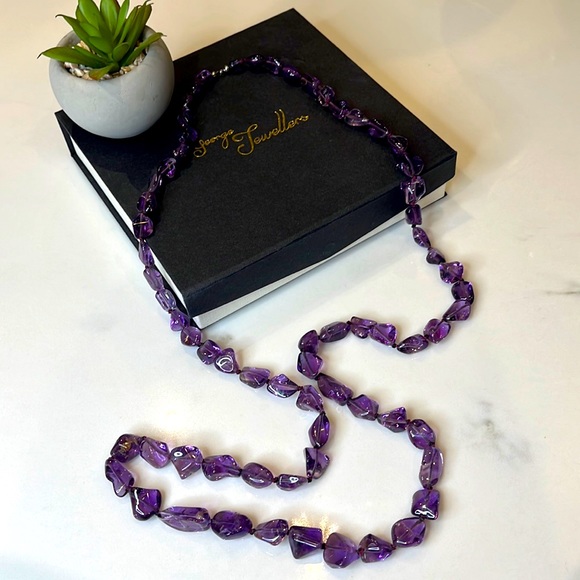 Jewelry - 🔴MARKDOWN🔴Long Amethyst stone necklace.